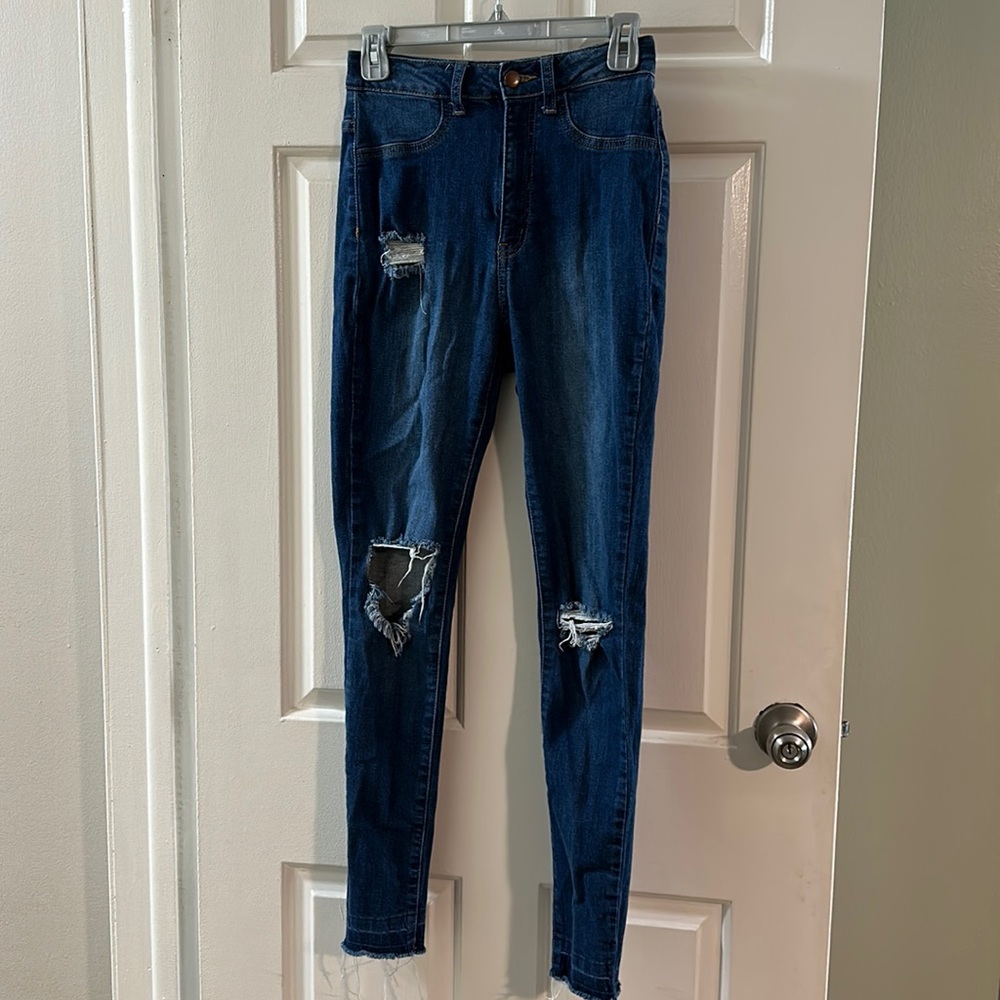 Ripped high waisted skinny jeans